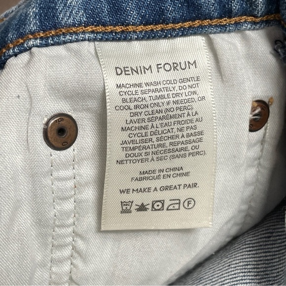 Aritzia Denim Forum The Yoko Bermuda Short - Picture 7 of 8